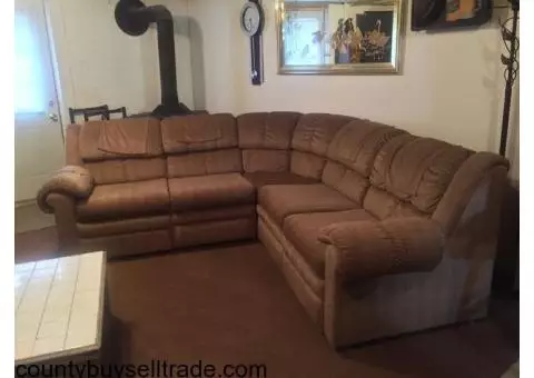 LA-Z-BOY sectional couch